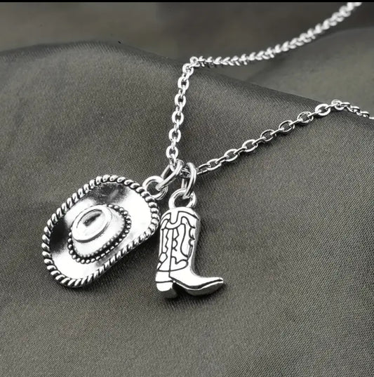 Trail ride necklace